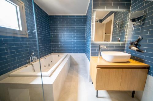 Royal House - Hersonissos Center - Sleeps 8
