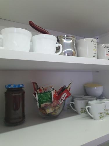 Tetera y cafetera en Sarajevo Charm Apartment