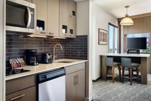 Hyatt House Atlanta Downtown Image