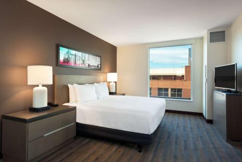 Hyatt House Denver/Downtown Image