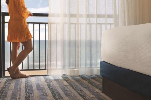 Postel nebo postele na pokoji v ubytování Hyatt House Virginia Beach / Oceanfront