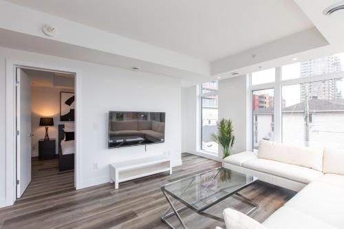 Μια τηλεόραση ή/και κέντρο ψυχαγωγίας στο Westview Luxury Suites