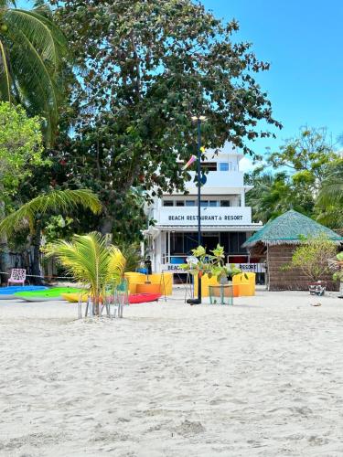 Vườn quanh In Dai Aquasports and Beach Resort