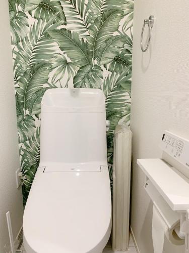Shinjuku#ookubo#kabukicho#New built 4beds room,3 toilets, 2 shower rooms#新宿中心#大久保#歌舞伎#地铁站步行2分#新建一栋3层楼 4个卧室3个卫生间2个浴室1个客厅#高速无限制网络#智能马桶#干湿分离103