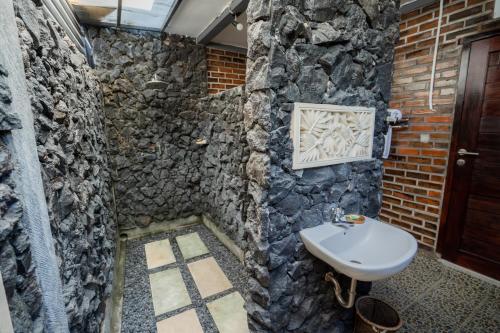 Koupelna v ubytování Astana Swaha Villa