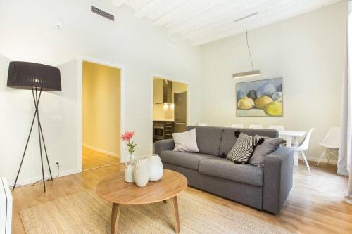 The Collection Barcelona - Centric 4bedroom with terrace in Las Ramblas