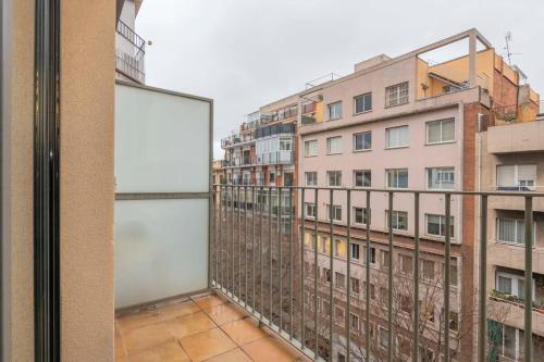 The Collection Barcelona - 2 bedroom apart with balcony in Eixample