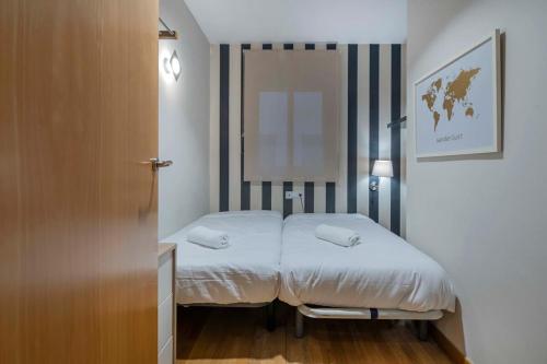 The Collection Barcelona - 2 bedroom with balcony in Eixample district
