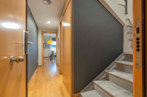 The Collection Barcelona - 2 bedroom Duplex apartment with balcony 4-3
