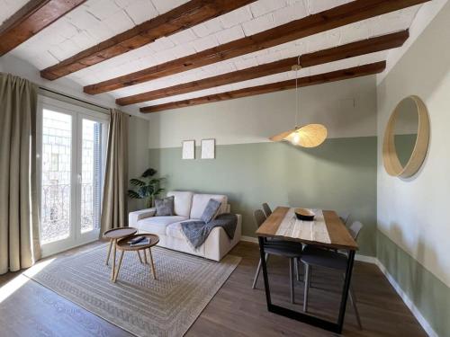 The Collection Barcelona - Plaza Catalunya Recently renovated 5BD-4BTH