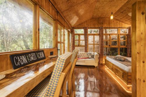Banana Farm Eco Hostelにあるベッド