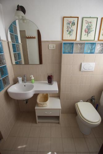 Ένα μπάνιο στο Casa Isma