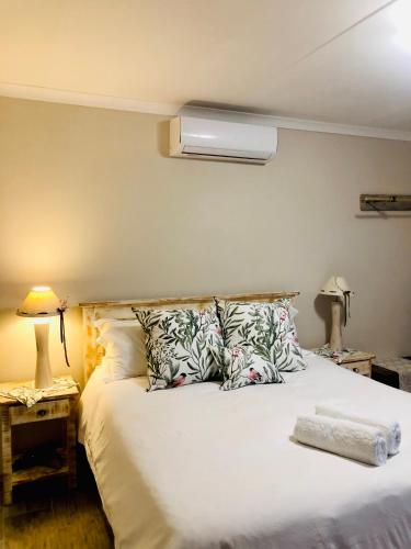 Ένα ή περισσότερα κρεβάτια σε δωμάτιο στο Rolbos Accommodation