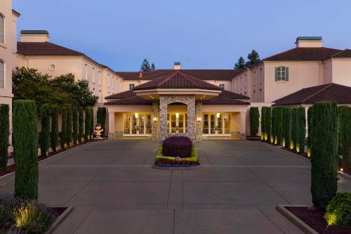 a large building with a courtyard with a gazebo at Hyatt Regency Sonoma Wine Country in Santa Rosa