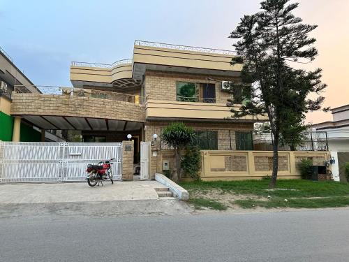 Gallery image of Decent Lodge Guest House F-11 in Islamabad