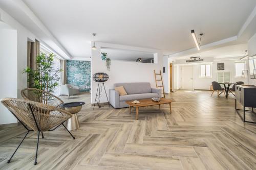 Brand new elegantly furnished studio apt in Gziraにあるシーティングエリア