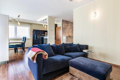 Orkana Chic Apartment by BookingHost