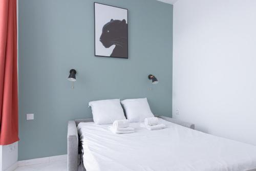 LE MIMONT studio central et calme, séjours en couple ou congrès