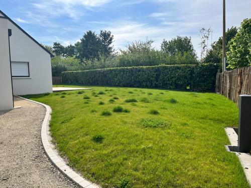Ein Garten an der Unterkunft DEGEMER MAT ! 4* Cosy, Moderne, à 8 min des plages.