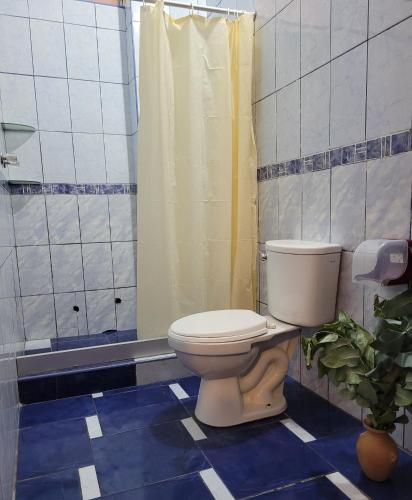 Bilik mandi di Munay Ñusta Cusco