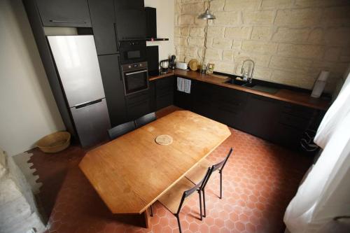 Photo de la galerie de l'établissement Appartement de caractére, proche palais des papes, à Avignon