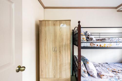 Gallery image of Lovely Nest Townhouse in Clark