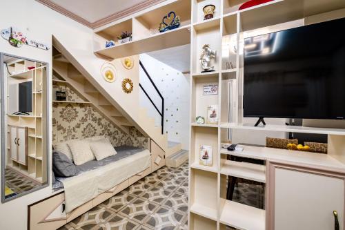 Gallery image of Lovely Nest Townhouse in Clark