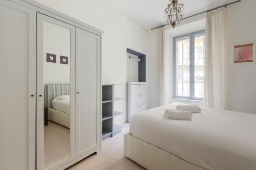 GuestHost - Bright Apartment - 650 m far from Arco della Pace
