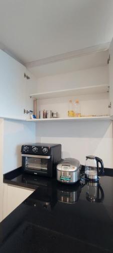 Una cocina o zona de cocina en BRANZ BSD Prime Location - BSD Central Business District & ICE BSD