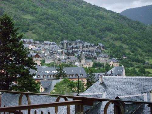 Splošen pogled na gorovje oz. razgled na gore, ki ga ponuja hotel