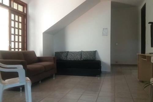 Χώρος καθιστικού στο Casa Agradável, Arejada, Espaçosa, Perto de Tudo e Para até 20 Pessoas