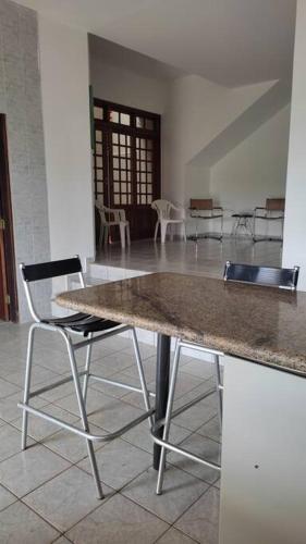 Φωτογραφία από το άλμπουμ του Casa Agradável, Arejada, Espaçosa, Perto de Tudo e Para até 20 Pessoas στη Λοντρίνα