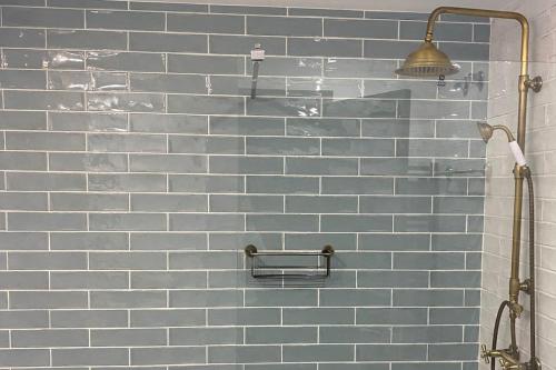 Beach (3mins walk) Apartment. Newly Renovated.