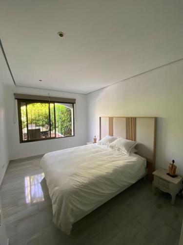 Beach (3mins walk) Apartment. Newly Renovated.