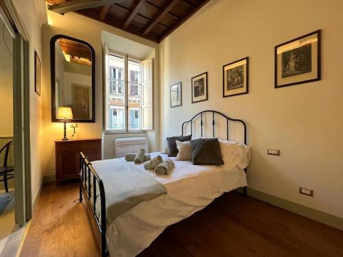 Boutique Signature Suite in the Heart of Ancient Rome