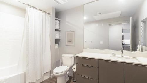 Kúpeľňa v ubytovaní Landing - Modern Apartment with Amazing Amenities (ID2703X30)