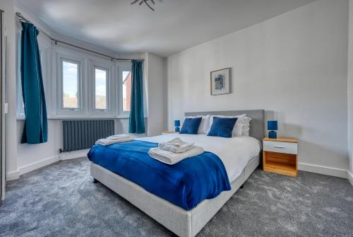 Postel nebo postele na pokoji v ubytování Aryas Homes Oxford - Headington