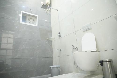 Ένα μπάνιο στο Beach Paradise, Bateen Beach Stay