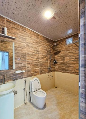 Keveli Guesthouseにあるバスルーム