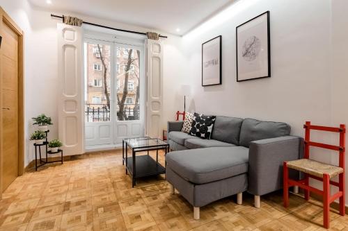 Madrid Embajadores II - Apartamento de 4 dormitorios con Balcón