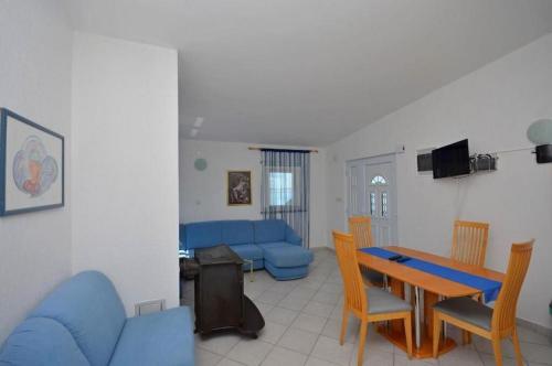 Apartments Mira