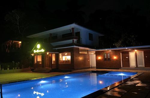 Bazén v ubytování Green Garden Lotus Villa nebo v jeho okolí