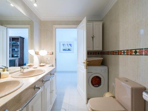 Los Erizos (Apartamento en primera Linea de mar)