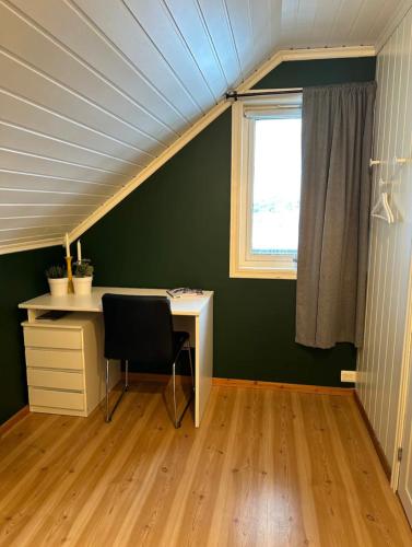 Et sittehjørne på Cozy room in Kaldfjord