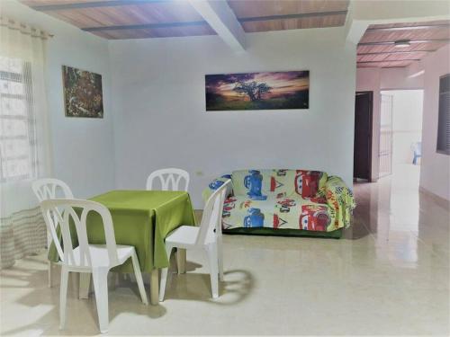 Posezení v ubytování Agradable casa con parqueadero, en Rivera Huila.