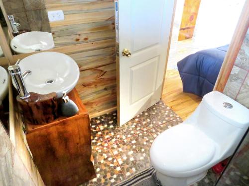 Ein Badezimmer in der Unterkunft Lilafken Apart Pichilemu