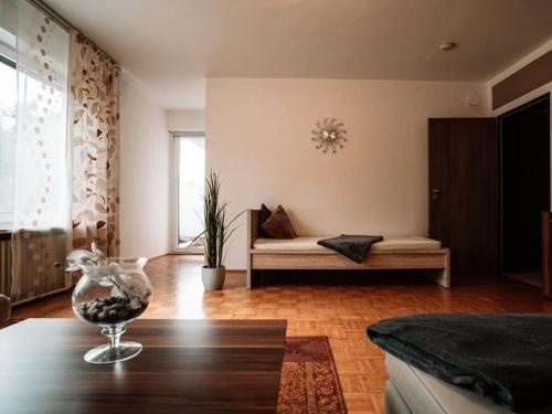Ruang duduk di Nice apartment in Lappersdorf