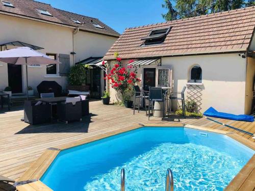 Guest House proche Disneyland Paris Piscine ouverte en saison estivale