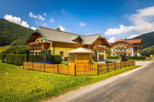 Nespecifikovaný výhled na hory nebo výhled na hory při pohledu z apartmánu