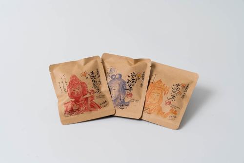 a group of three bags of money at Hotel OBANA in Nara